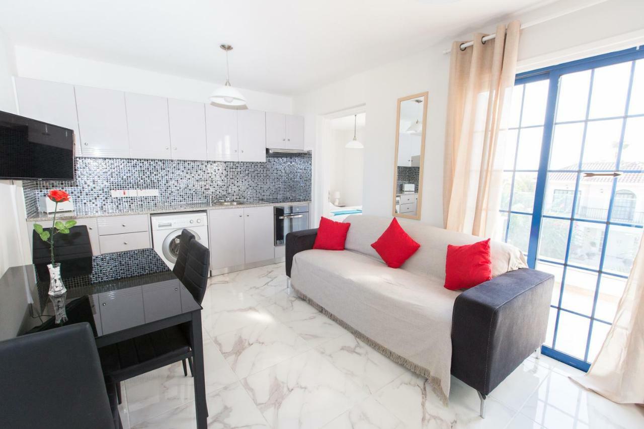 לרנקה Must Stay - Evripidou Holiday Flats מראה חיצוני תמונה