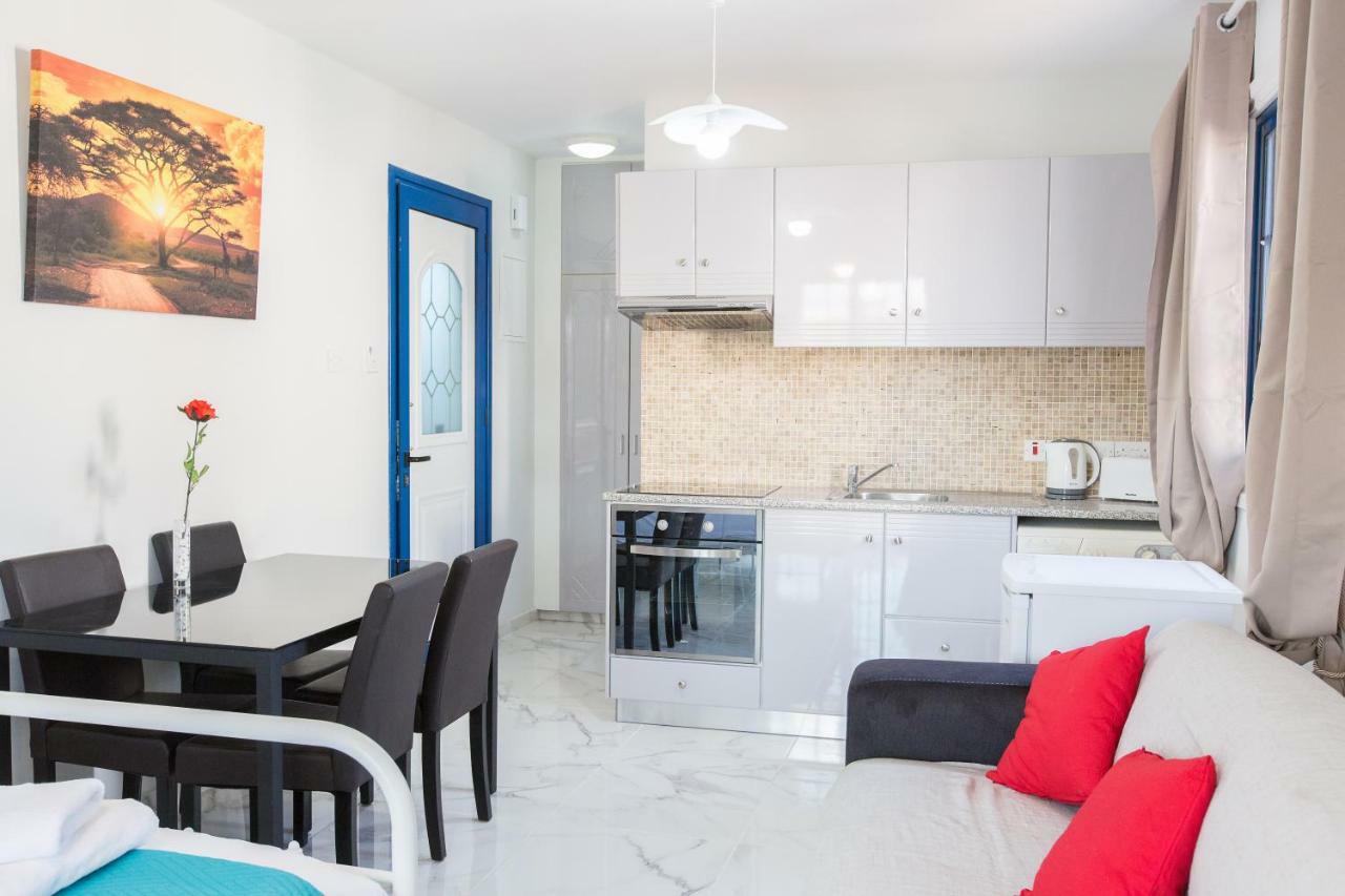 לרנקה Must Stay - Evripidou Holiday Flats מראה חיצוני תמונה